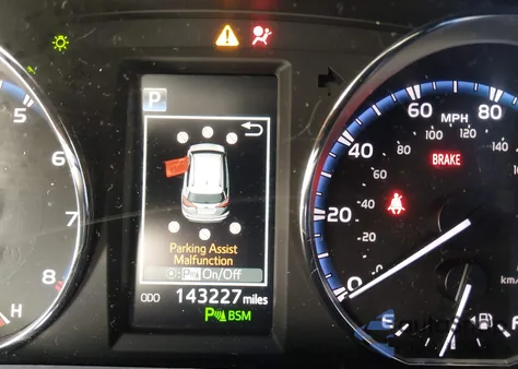 2016 Toyota Rav4 Limited z USA, uszkodzony, nr VIN 2T3YFREV4GW300852